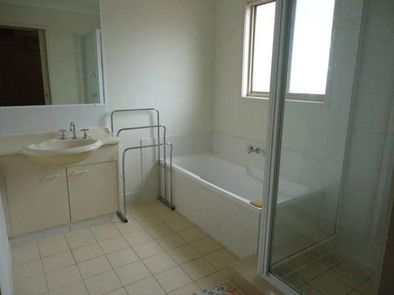 138/31 Usher Avenue, Labrador QLD 4215