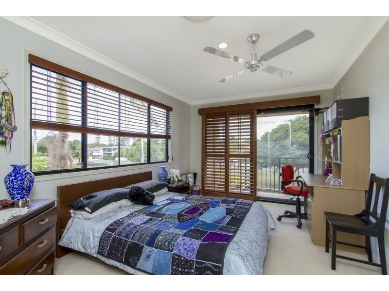 2/35 Stevens Street, Southport QLD 4215