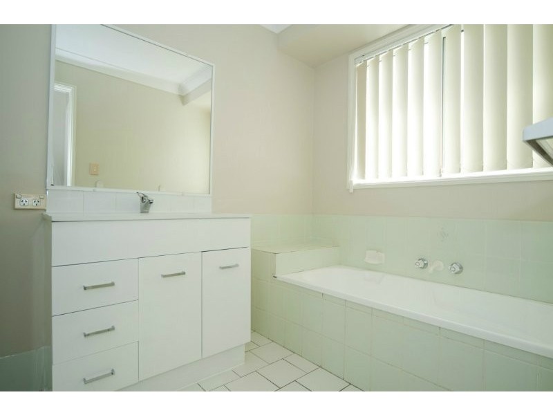 1/9 Clovelly Place, Labrador QLD 4215