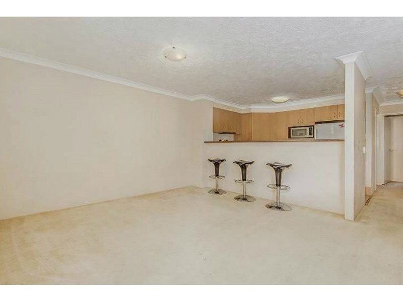 30/16 Sykes Court, Southport QLD 4215