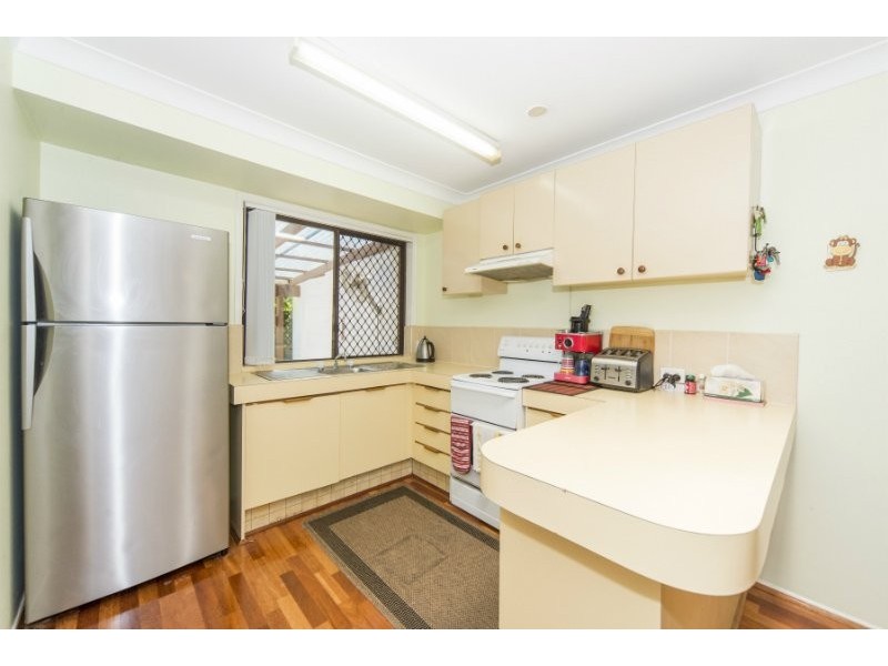 1/14 Burwood Court, Labrador QLD 4215