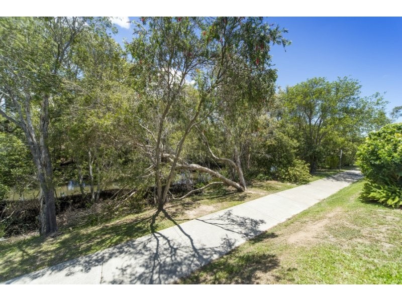 1/14 Burwood Court, Labrador QLD 4215