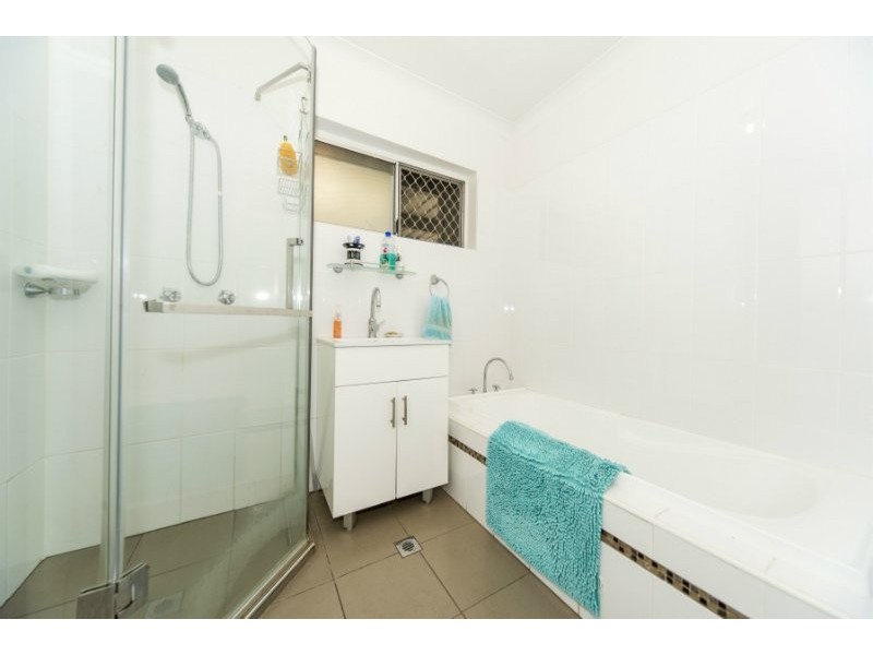 30 Preston Place, Helensvale QLD 4212