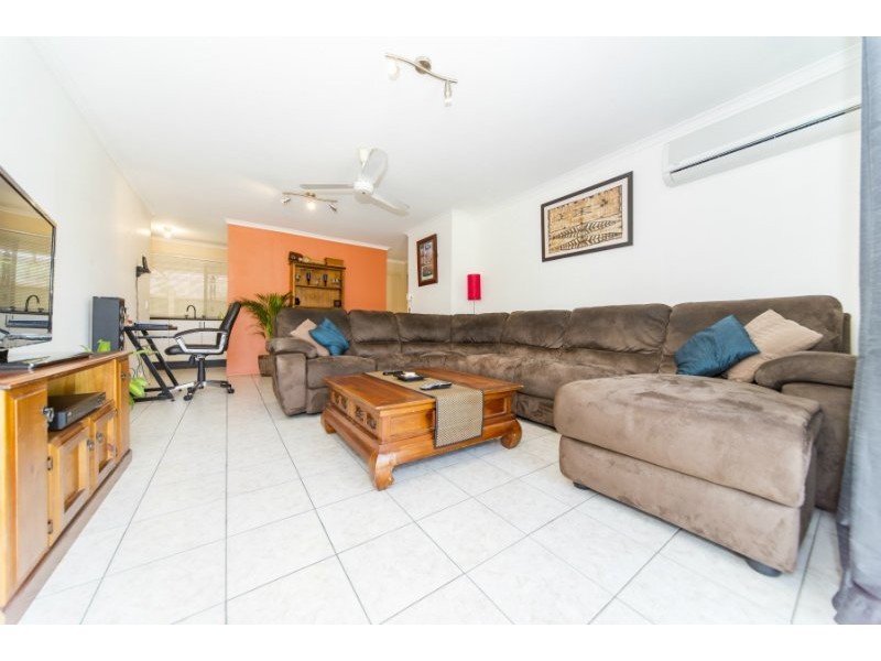 1/12 Stephenson Street, Labrador QLD 4215