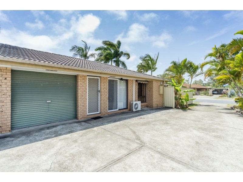 1/12 Stephenson Street, Labrador QLD 4215