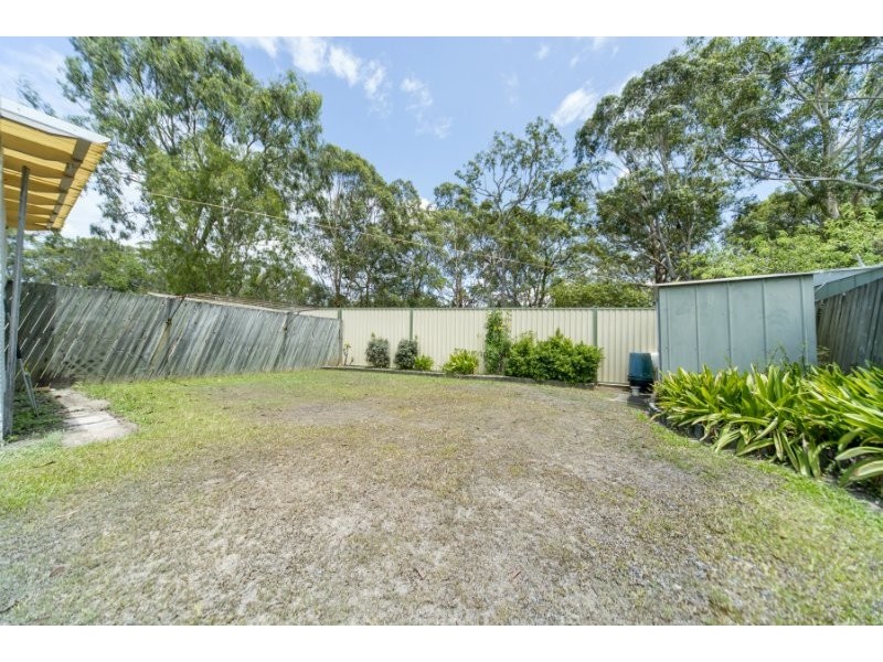 2/4 Nina Parade, Arundel QLD 4214