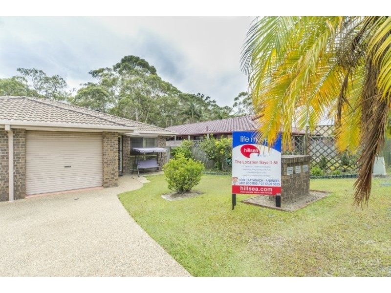 2/4 Nina Parade, Arundel QLD 4214