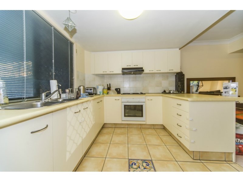 1/21 Wilson Street, Labrador QLD 4215