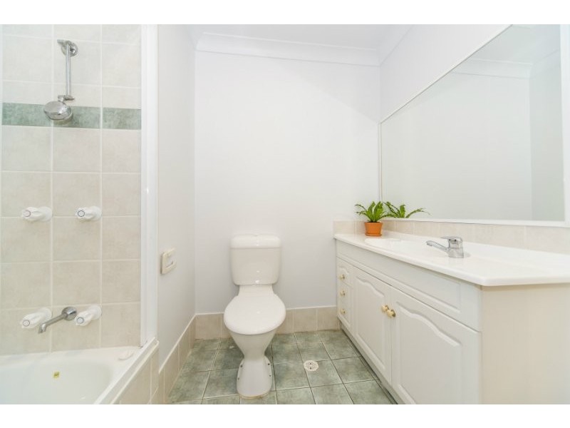 1/13 Hilltop Street, Labrador QLD 4215