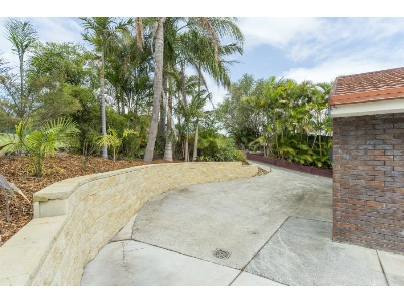 1/8 Jean Street, Labrador QLD 4215