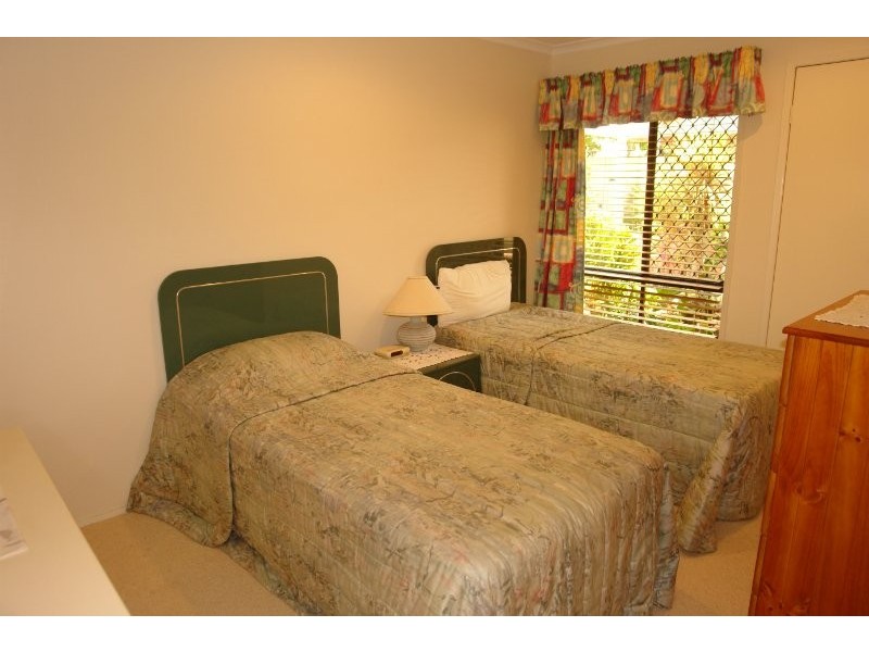 2/18 Stephenson Street, Labrador QLD 4215