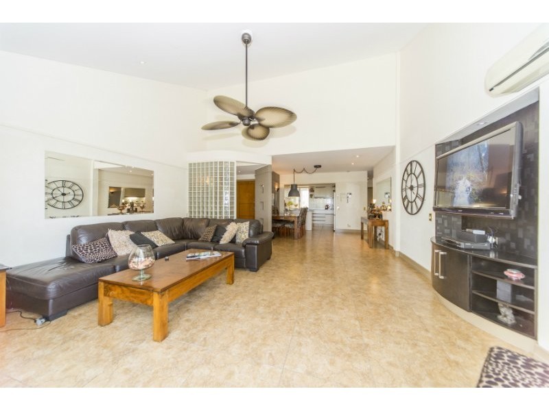 14/76 Chichester Drive, Arundel QLD 4214