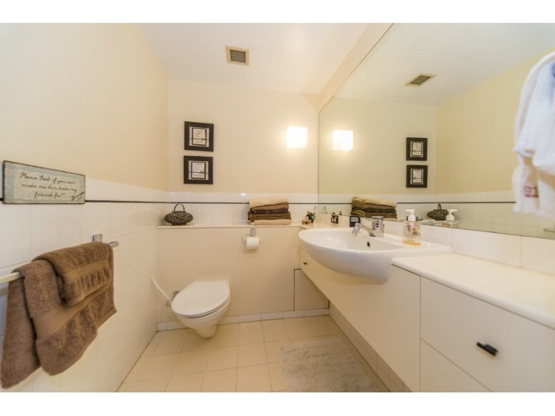 14/76 Chichester Drive, Arundel QLD 4214