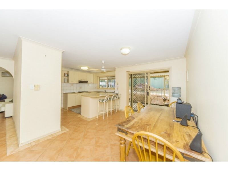 22 Footscray Court, Arundel QLD 4214