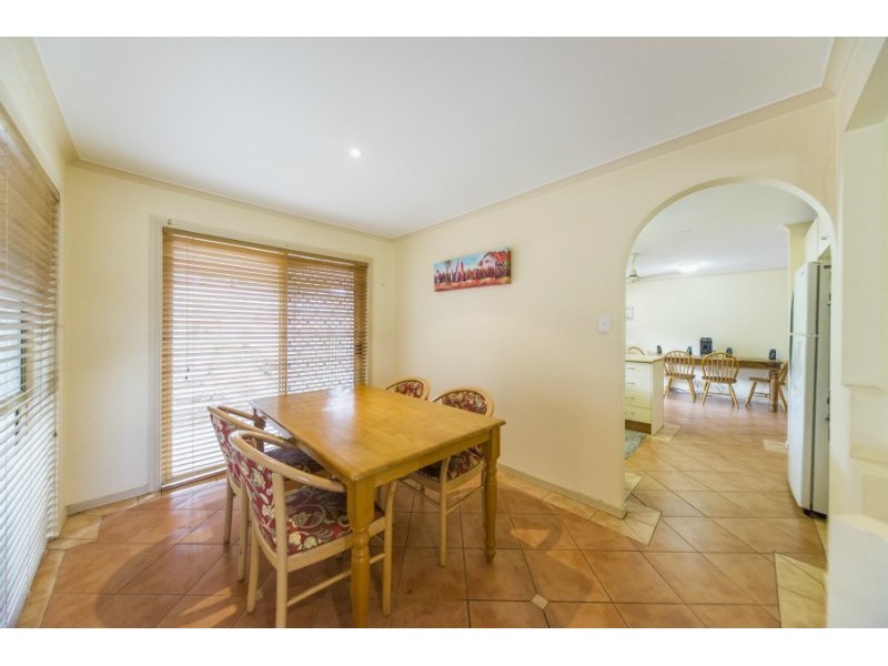 22 Footscray Court, Arundel QLD 4214