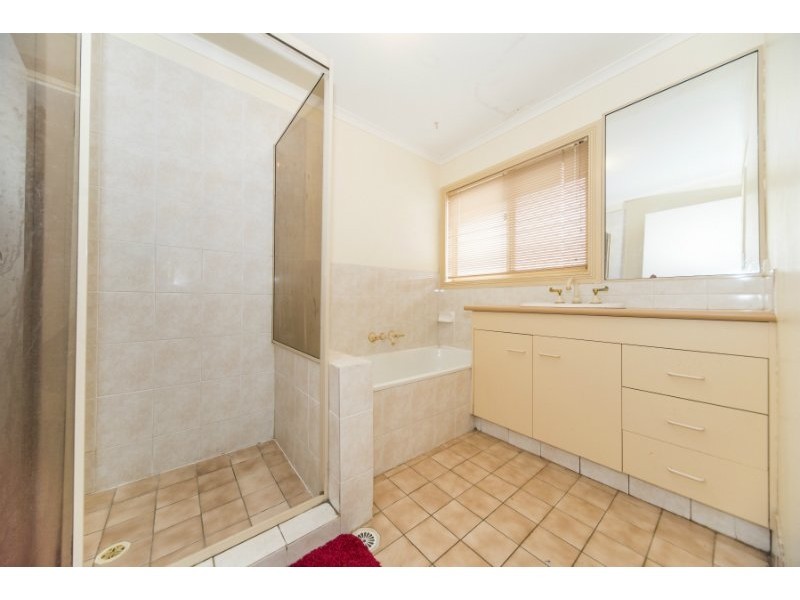 22 Footscray Court, Arundel QLD 4214