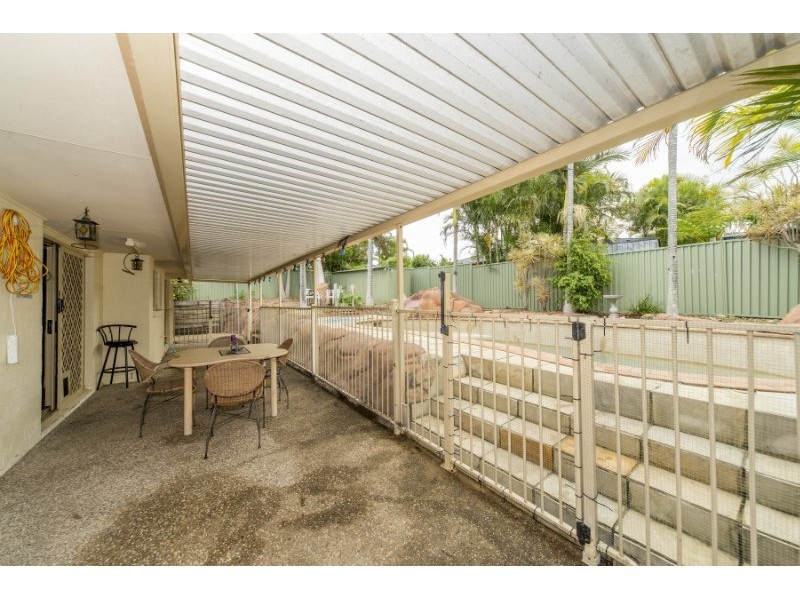 22 Footscray Court, Arundel QLD 4214