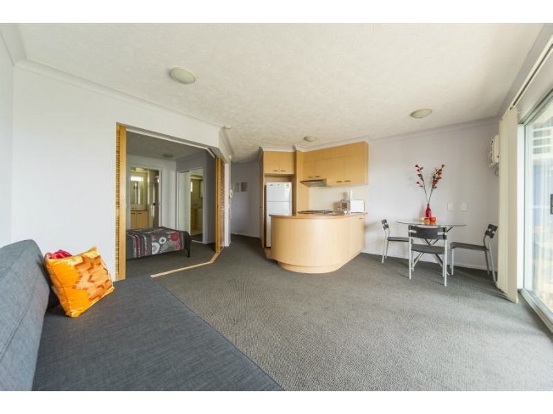 37/106 Marine Parade, Southport QLD 4215