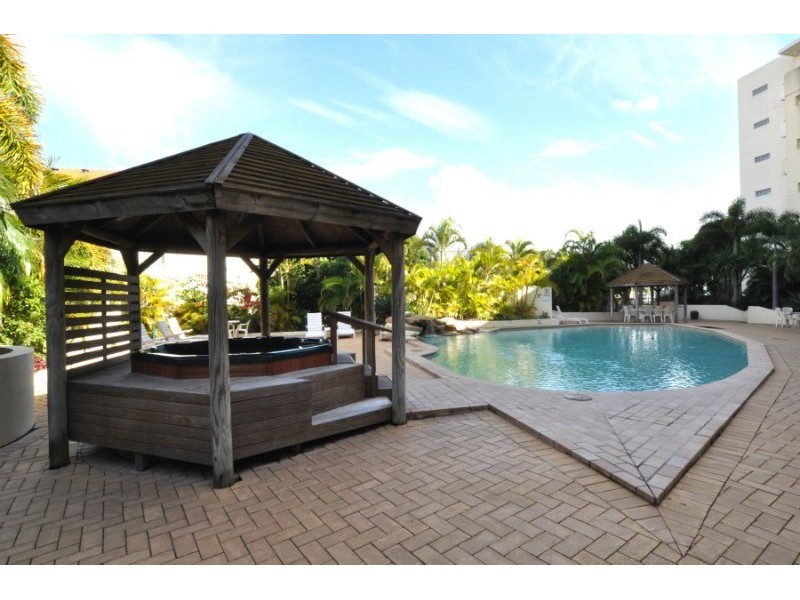 37/106 Marine Parade, Southport QLD 4215