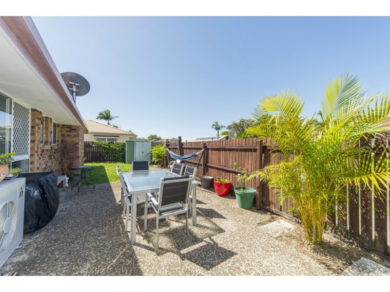 1/6 Hentdale Court, Labrador QLD 4215