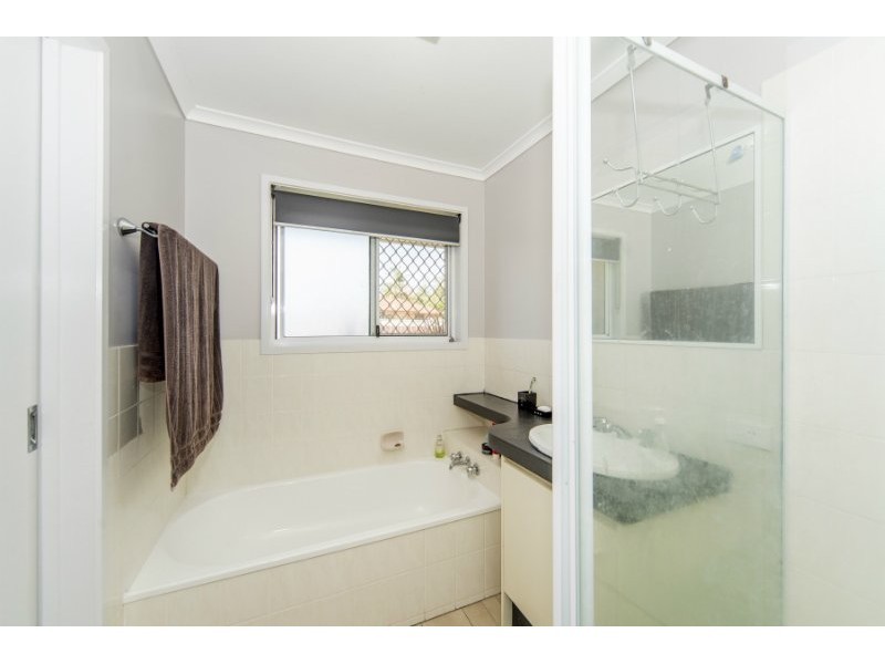 1/6 Hentdale Court, Labrador QLD 4215