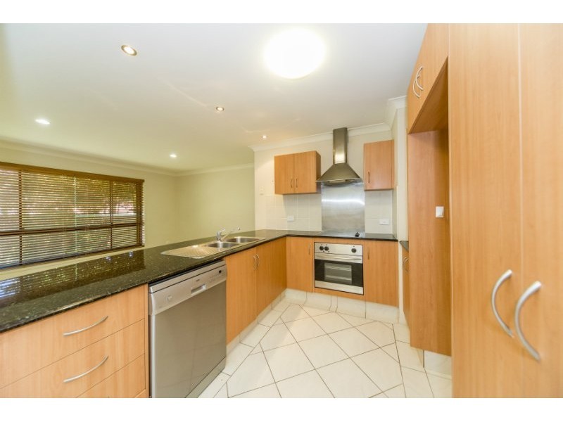 4/68 Broad Street, Labrador QLD 4215