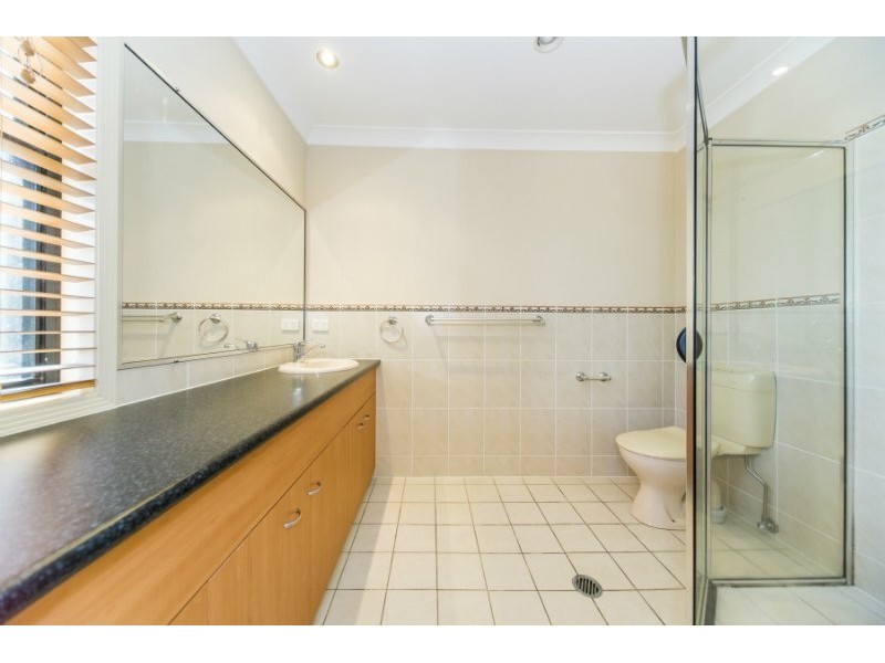 4/68 Broad Street, Labrador QLD 4215