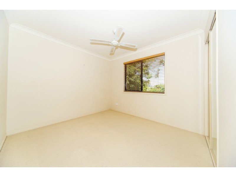 4/68 Broad Street, Labrador QLD 4215