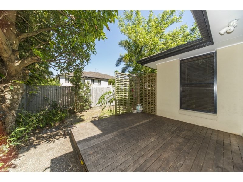 4/68 Broad Street, Labrador QLD 4215