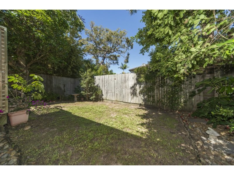 4/68 Broad Street, Labrador QLD 4215