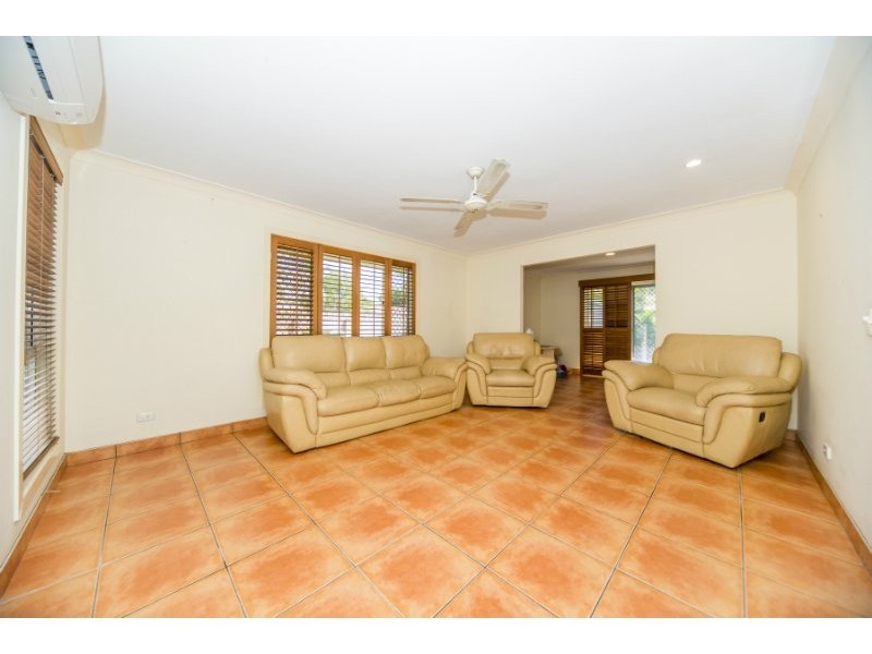 48 Allied Drive, Arundel QLD 4214