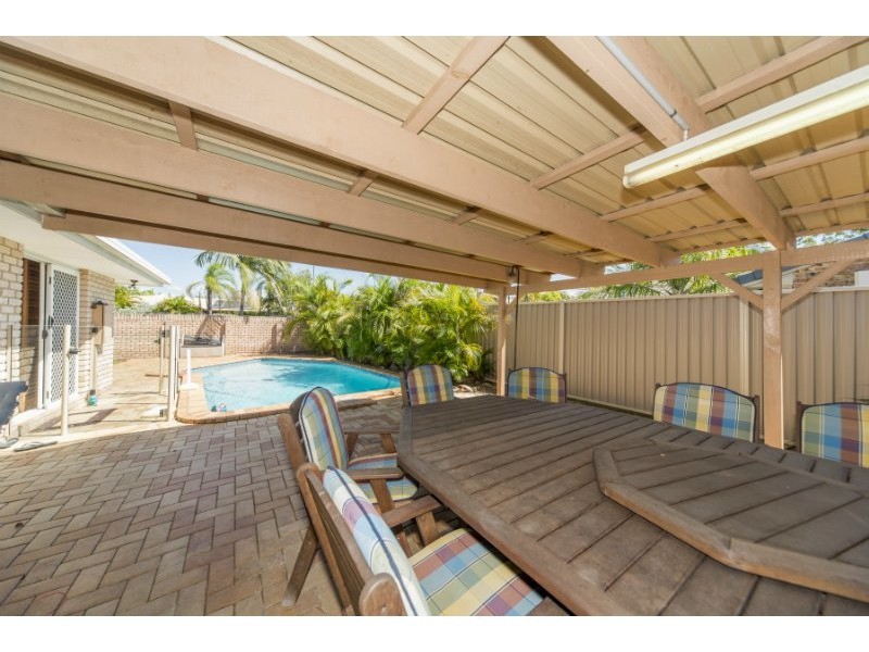 48 Allied Drive, Arundel QLD 4214