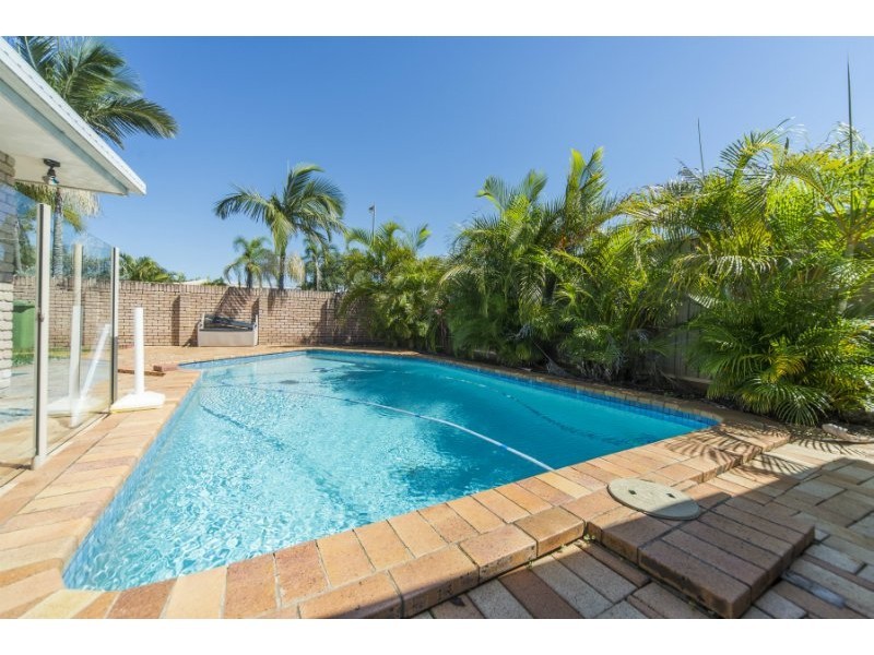 48 Allied Drive, Arundel QLD 4214