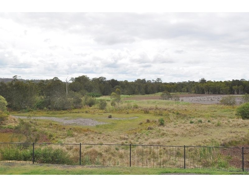 16 Tanzen Drive, Arundel QLD 4214