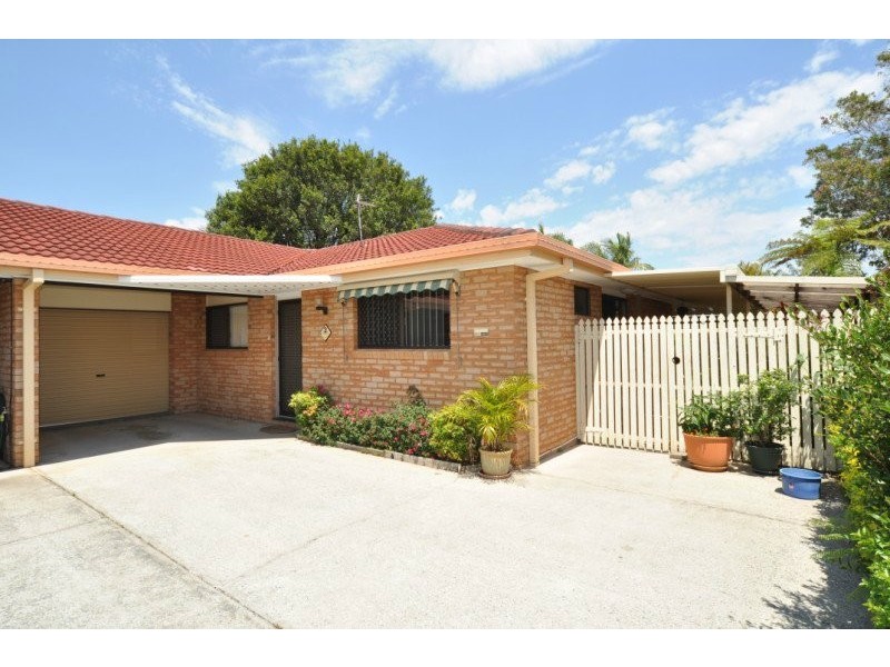 2/8 Davebill Court, Labrador QLD 4215