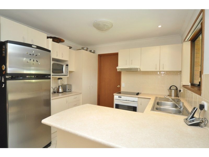 2/8 Davebill Court, Labrador QLD 4215