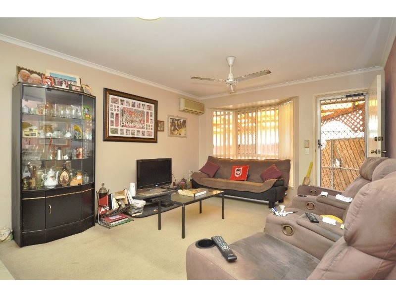 1/112 Little Usher Avenue, Labrador QLD 4215