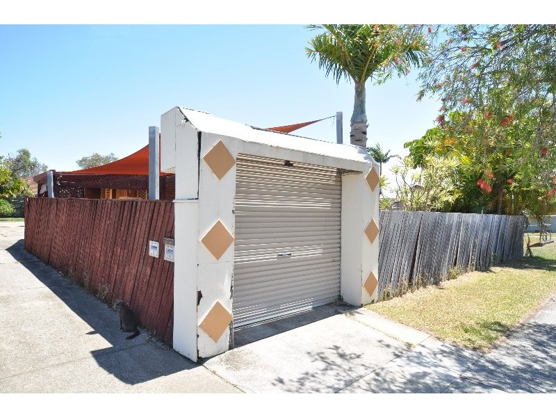 1/112 Little Usher Avenue, Labrador QLD 4215