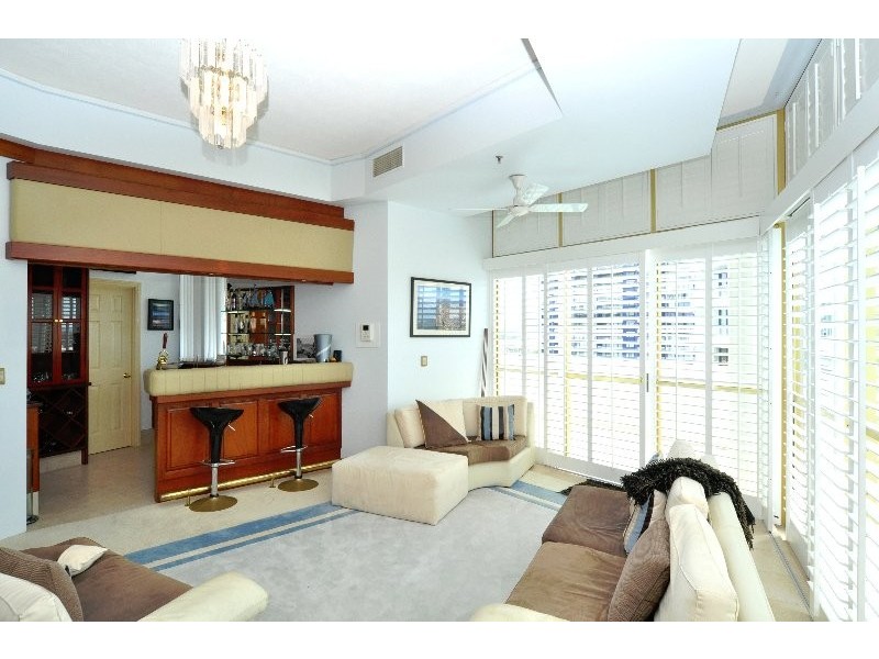 33/19 Oatland Esplanade, Runaway Bay QLD 4216