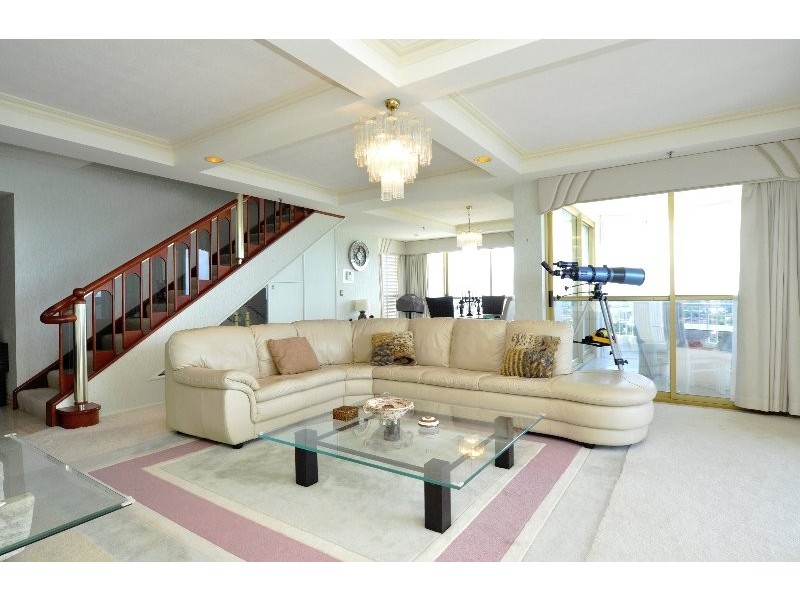 33/19 Oatland Esplanade, Runaway Bay QLD 4216
