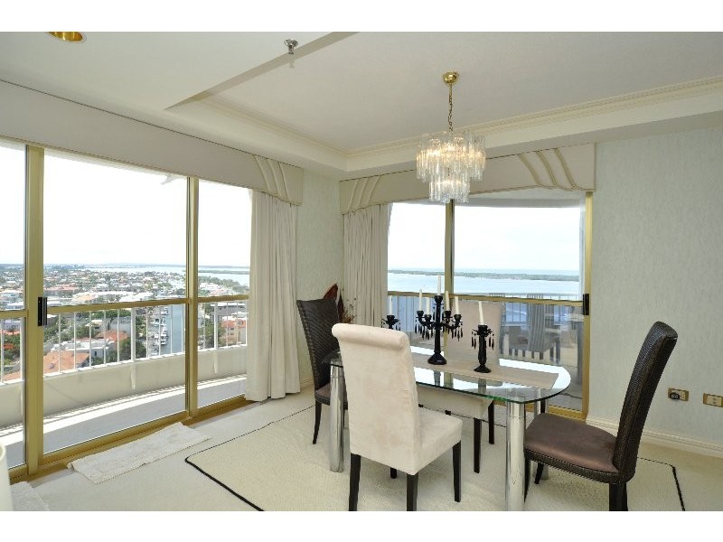 33/19 Oatland Esplanade, Runaway Bay QLD 4216