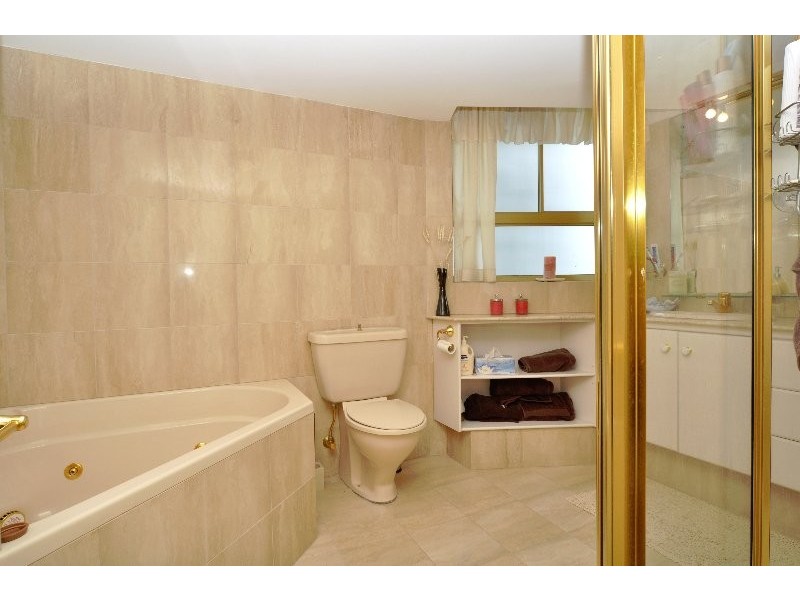 33/19 Oatland Esplanade, Runaway Bay QLD 4216