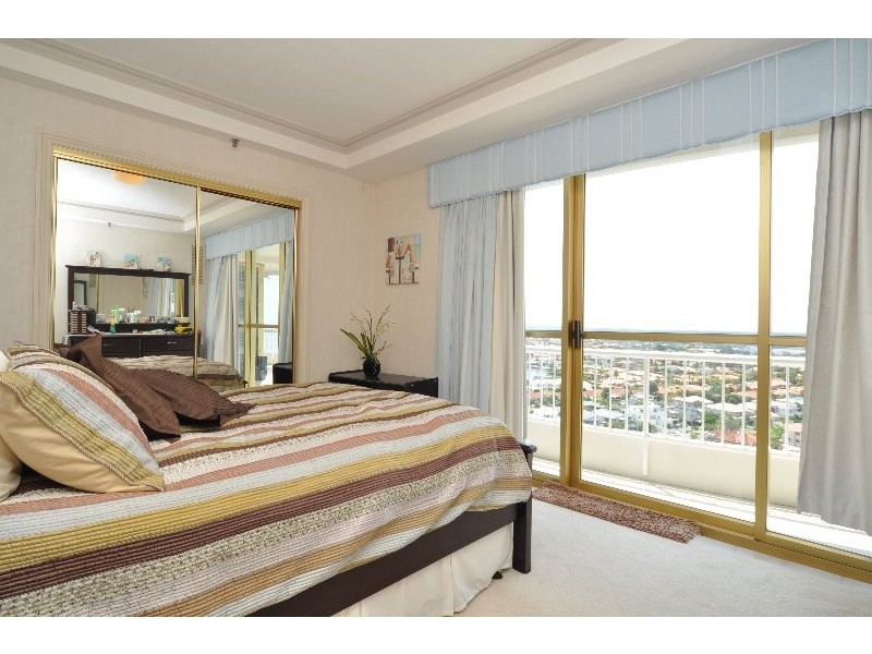 33/19 Oatland Esplanade, Runaway Bay QLD 4216