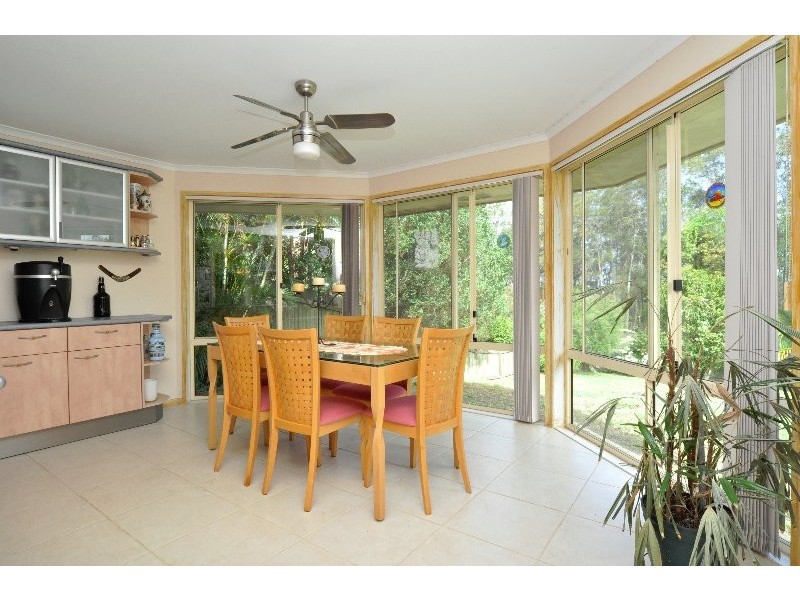 15 Corringle Close, Helensvale QLD 4212