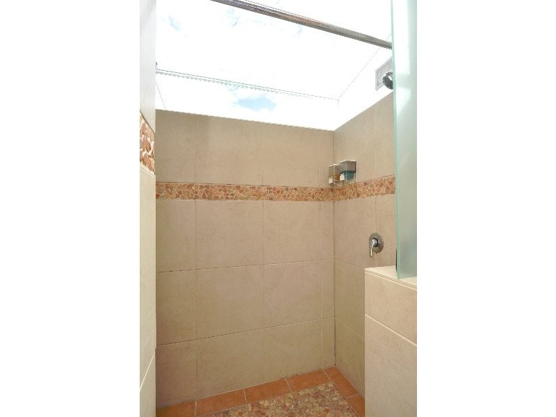 15 Corringle Close, Helensvale QLD 4212