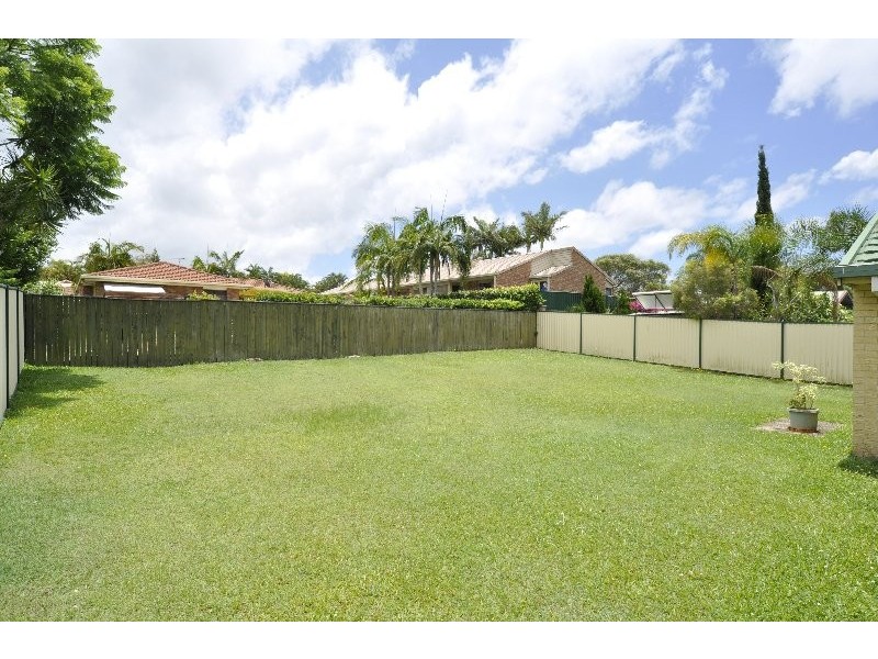 138 Olsen Avenue, Arundel QLD 4214