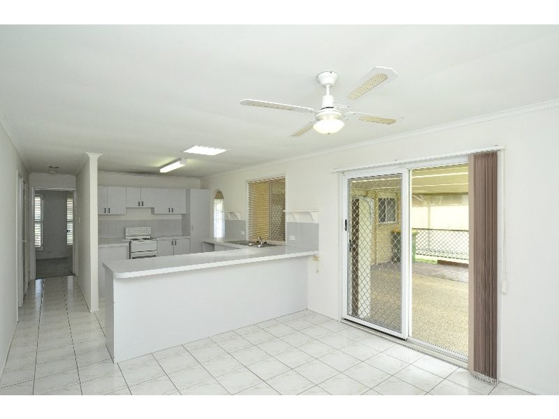 138 Olsen Avenue, Arundel QLD 4214