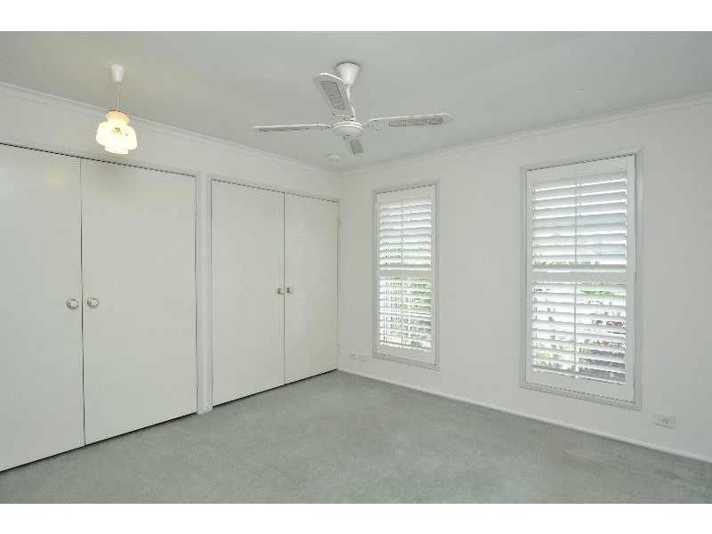 138 Olsen Avenue, Arundel QLD 4214