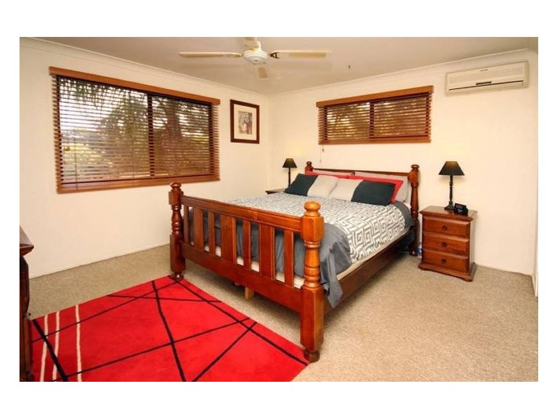 1/77 Olsen Ave, Labrador QLD 4215