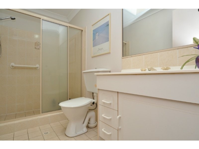 30/71 Olsen Ave, Labrador QLD 4215